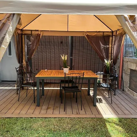 Gatto Matto Bed and Breakfast Μπρόλο
